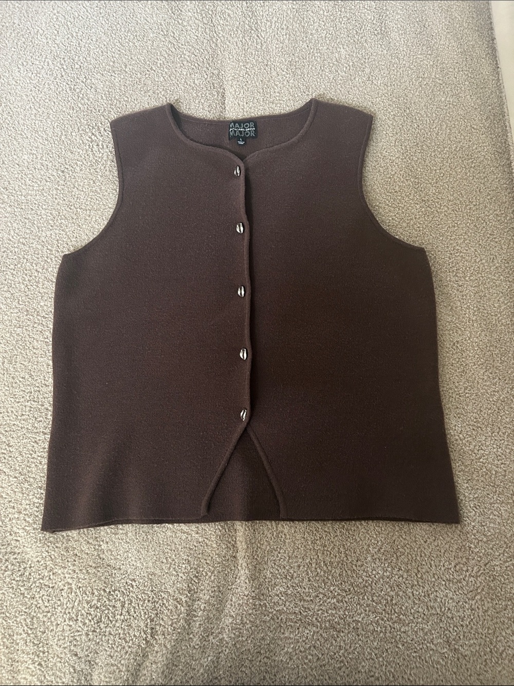 Sleeveless Brown Knit Vest